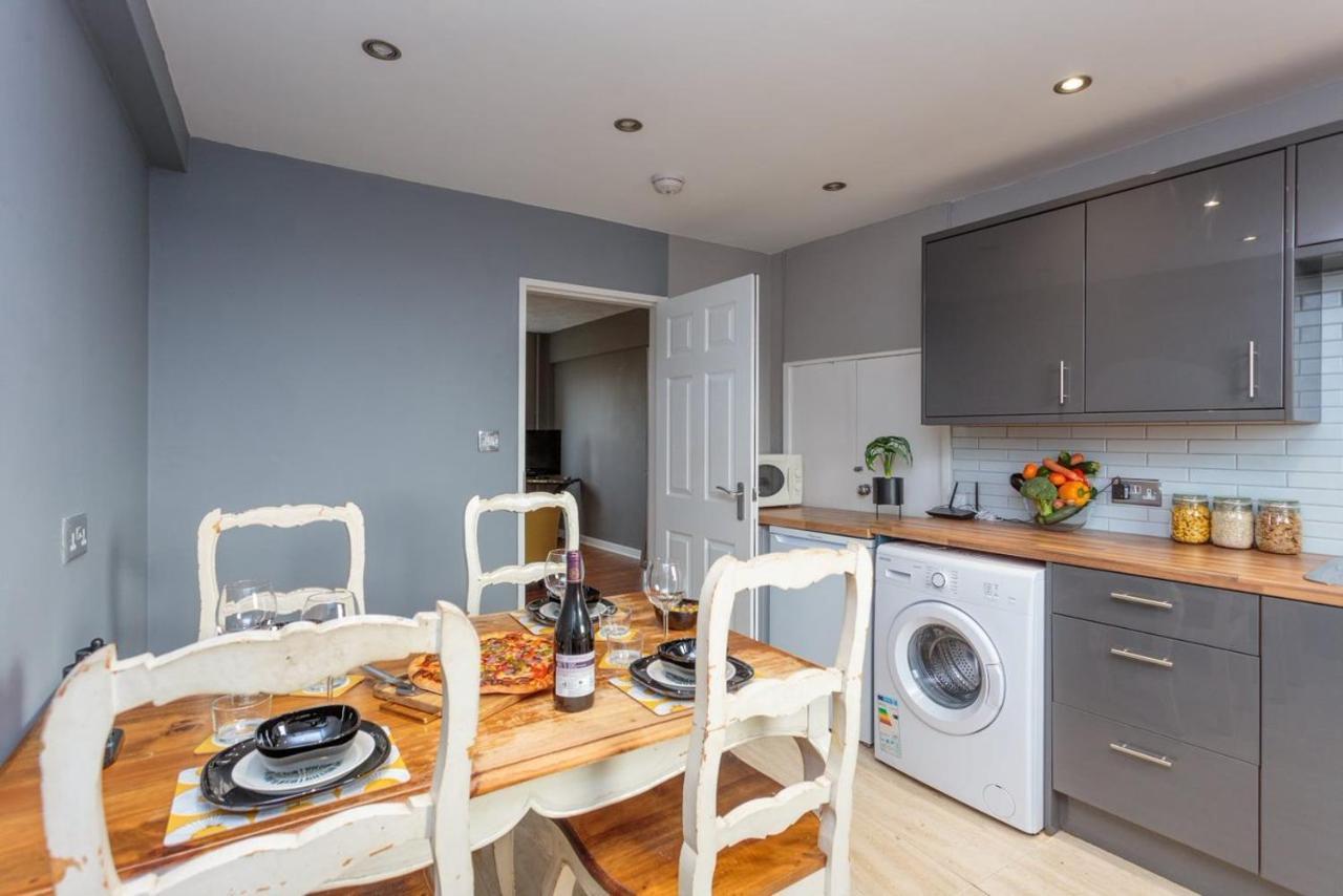 Gorgeous 3-Bed Flat, 15 Minutes To City Centre Эдинбург Экстерьер фото