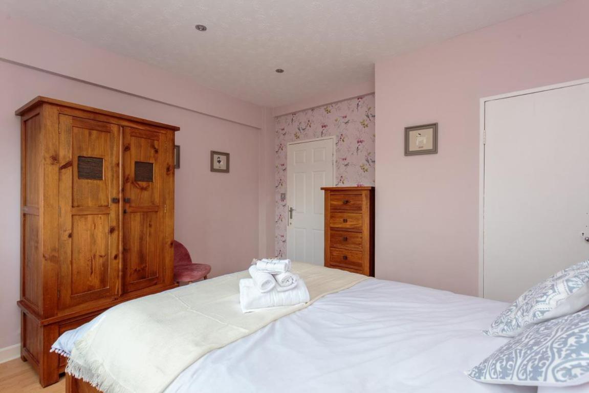 Gorgeous 3-Bed Flat, 15 Minutes To City Centre Эдинбург Экстерьер фото
