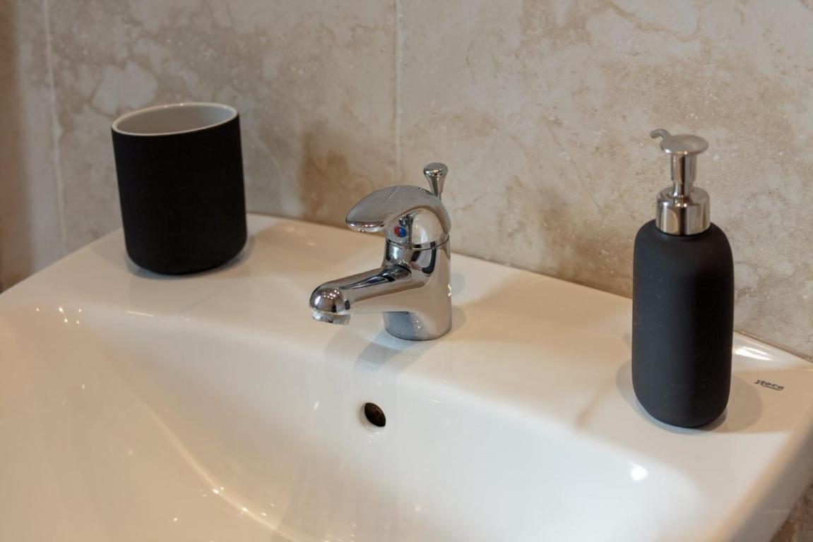 Gorgeous 3-Bed Flat, 15 Minutes To City Centre Эдинбург Экстерьер фото